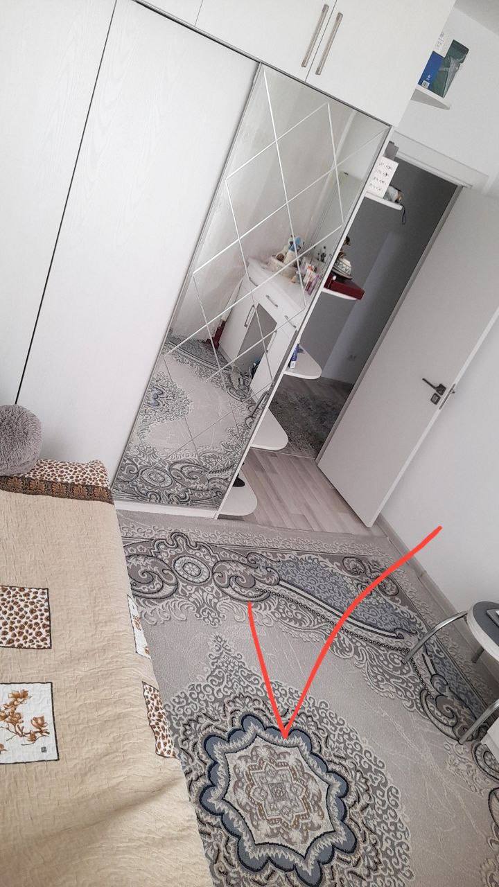 3 xonali kvartira yashnobodda