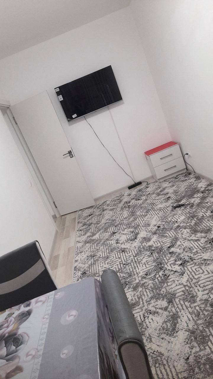 3 xonali kvartira yashnobodda